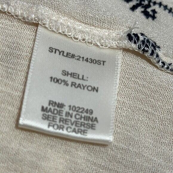 Skies are Blue Cardigan Sweater Womens XL Ivory Navy Embroidered Lace Cottage - Picture 9 of 10